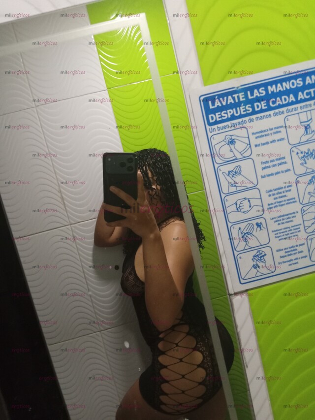 FOTOS DE HERMOSA MORENITA TE LO CRESPO BARRANQUILLERA BIEN ARRECHA ESPERANDO POR TI..