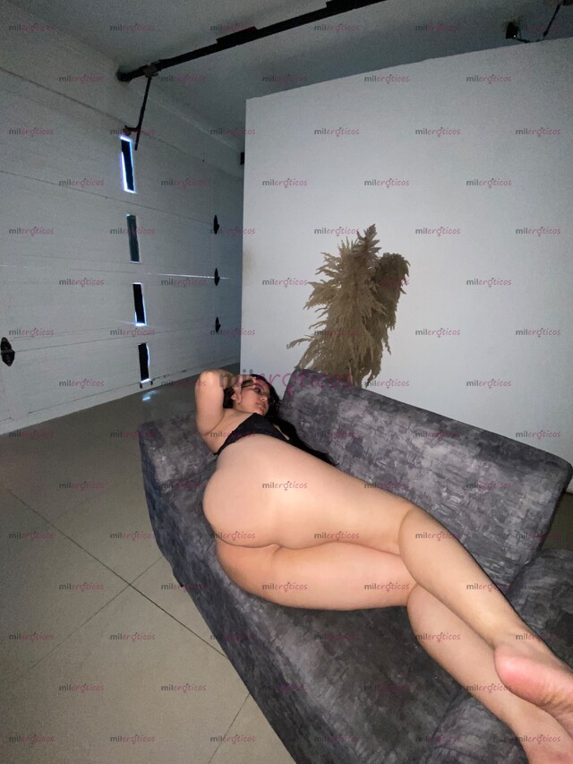 FOTOS DE MUJER DISPUESTA A COMPLACERTE EN TUS MÁS OSCUROS PENSAMIENTOS MUY CARIÑOSA