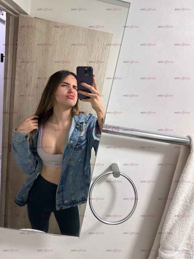 FOTOS DE QUIERES COGER CON UNA TRANS FAMOSA Y FEMENINA