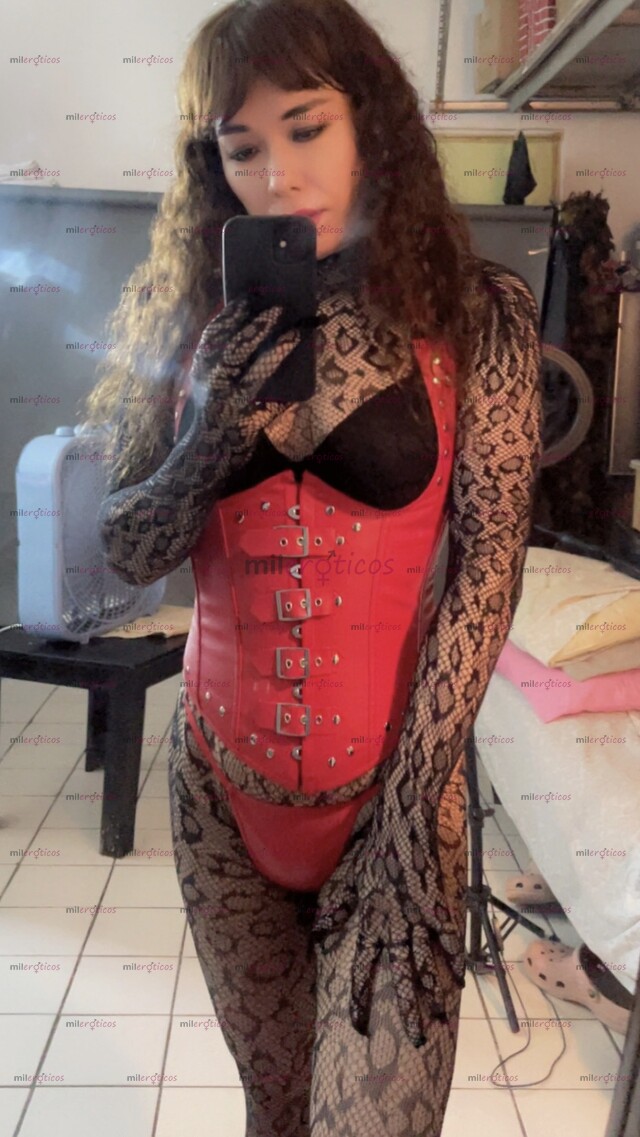 FOTOS DE KHALESSY HERMOSA TRANSEXUAL EN PLAYAS DE TIJUANA
