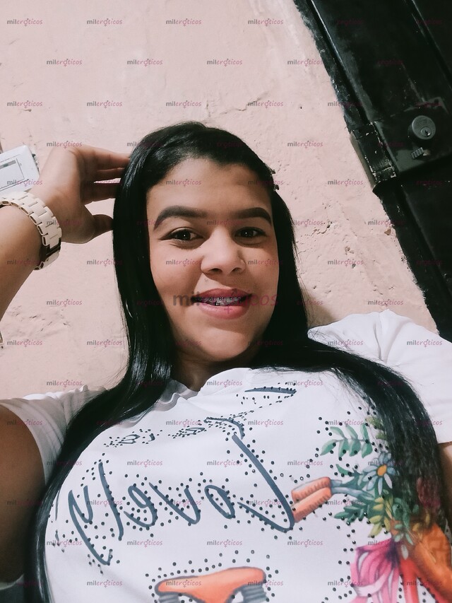 FOTOS DE HOLA MIS AMORES BIENVENIDOS SOY UNA VENEZOLANA MUY LINDA Y CALIENTE COMPLACIENTE