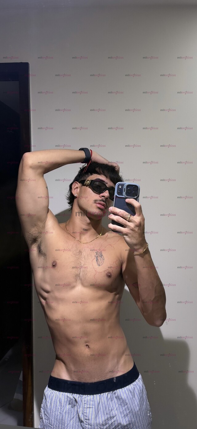 FOTOS DE ACTIVO GUAPO MASCULINO DISPONIBLE PARA COMPLACERTE