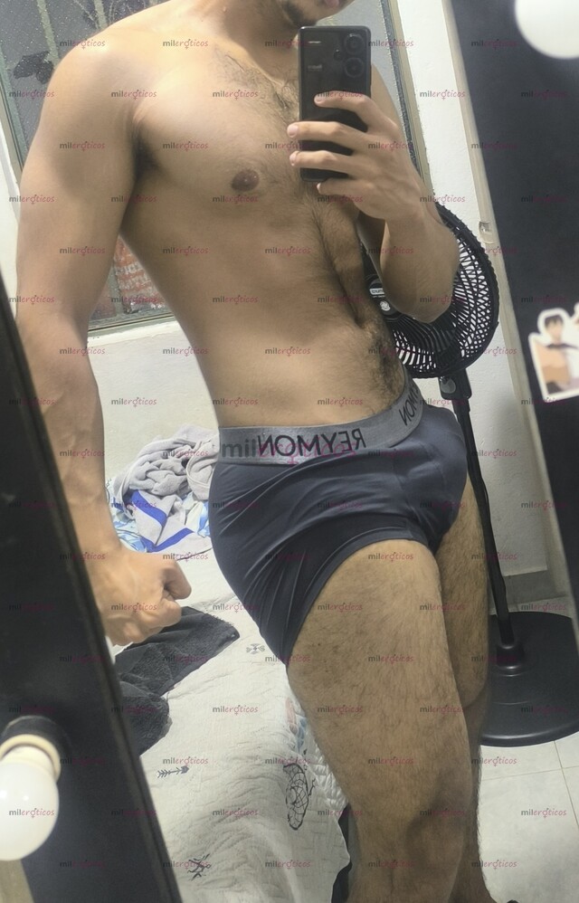 FOTOS DE JÓVEN VERGÓN CUERPO DE GYM VELLUDO Y PIERNON LISTO PARA COMPLACERTE