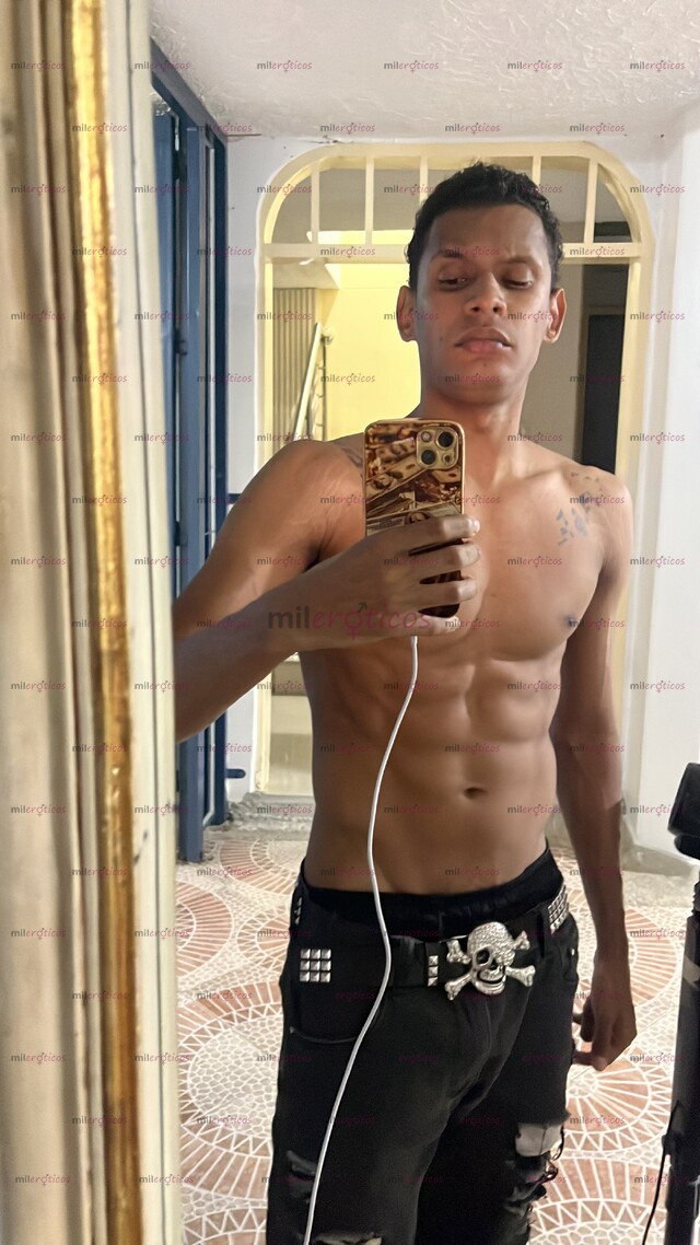 FOTOS DE COSTEÑO VERGON ACTIVO, CON EXCELENTE FÍSICO, ESCRÍBEME NO TE VAS ARREPENTIR