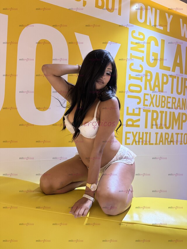 FOTOS DE TU MORENA CALIENTE Y TÚ PUTITA CACHONDA DE FUEGO