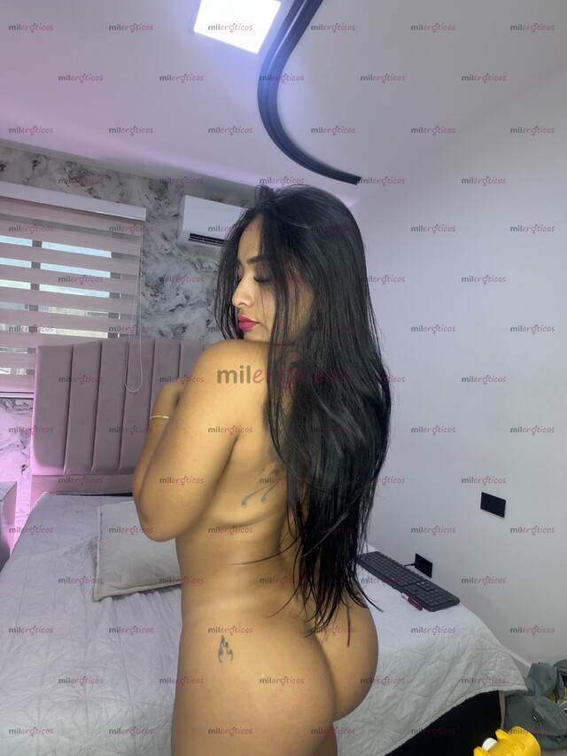 FOTOS DE MOJADITA Y CALIENTE CON GANAS DE SENTIR PLACER