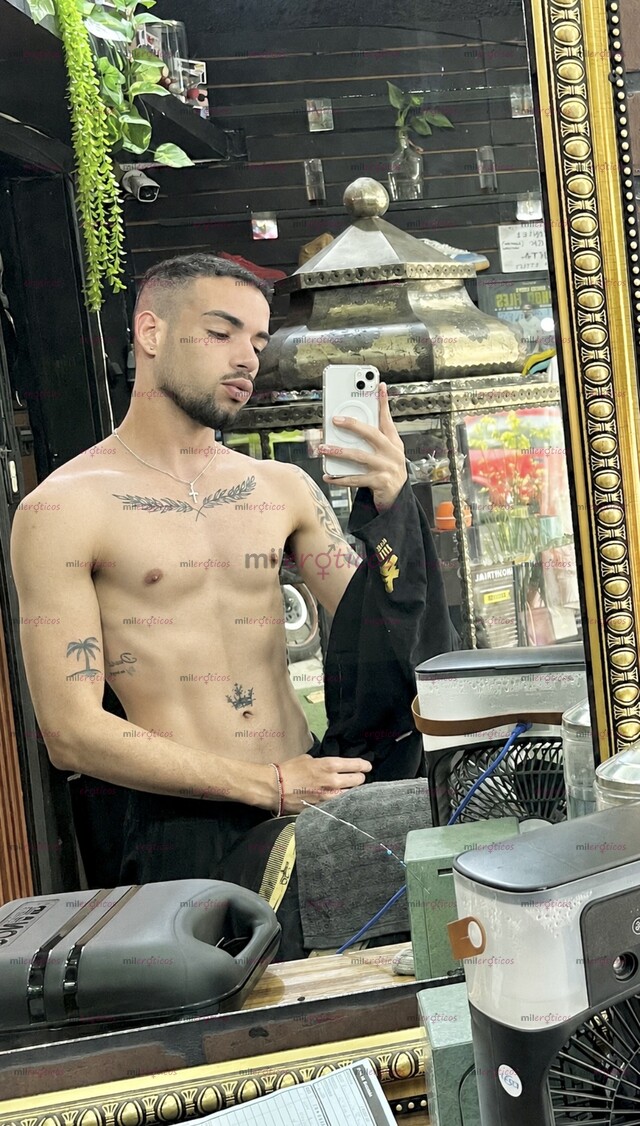 FOTOS DE TU CUBANITO DE 20 CM DISPUESTO A COMPLACER TUS FANTASÍAS
