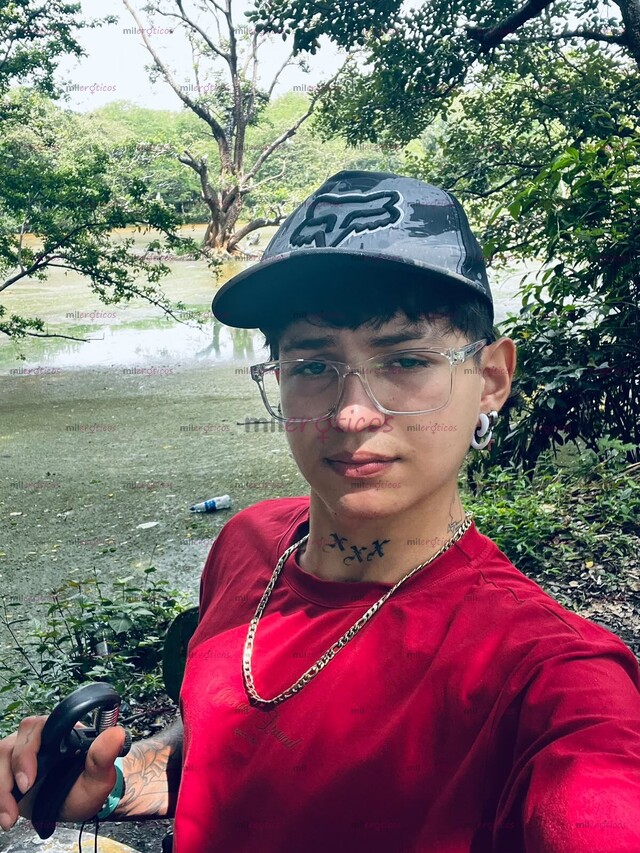 FOTOS DE JOVEN FLACO MUY DISCRETO, VARONIL Y APASIONADO, LISTO PARA SORPRENDER