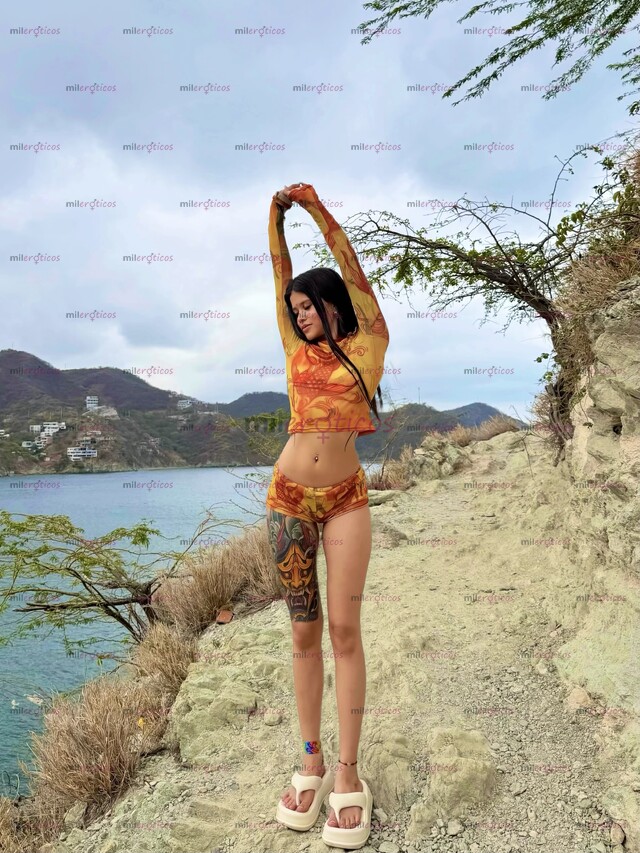 FOTOS DE ESPECTACULAR NIÑA BLANCA MUY JOVENCITA CON GANAS SEXO EN CALI