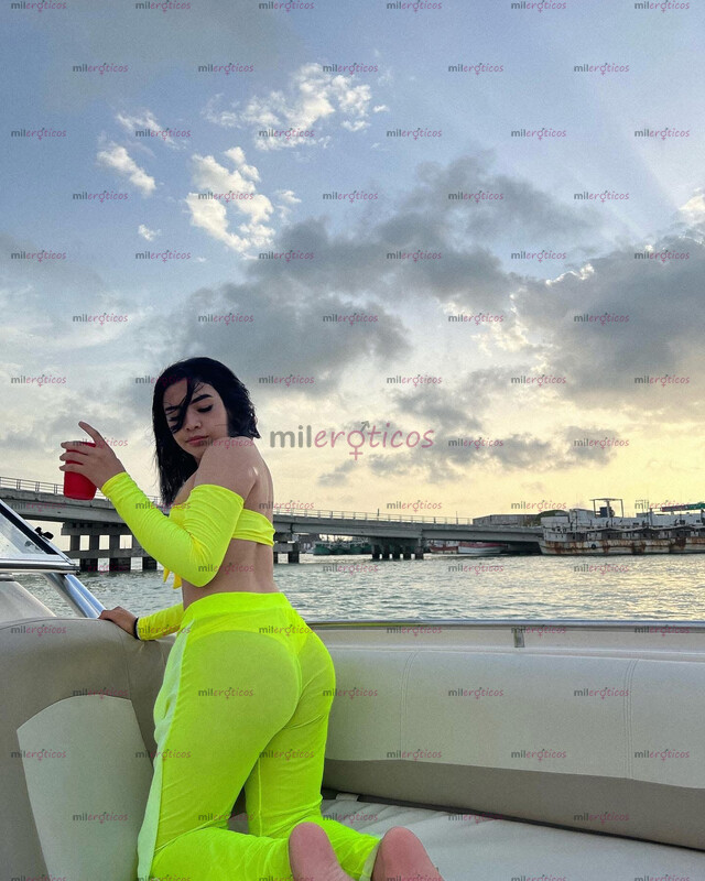 FOTOS DE PAU HERMOSA JOVENCITA FEMENINA DE VISITA EN MÉRIDA LISTA PARA CUMPLIR TUS DESEOS