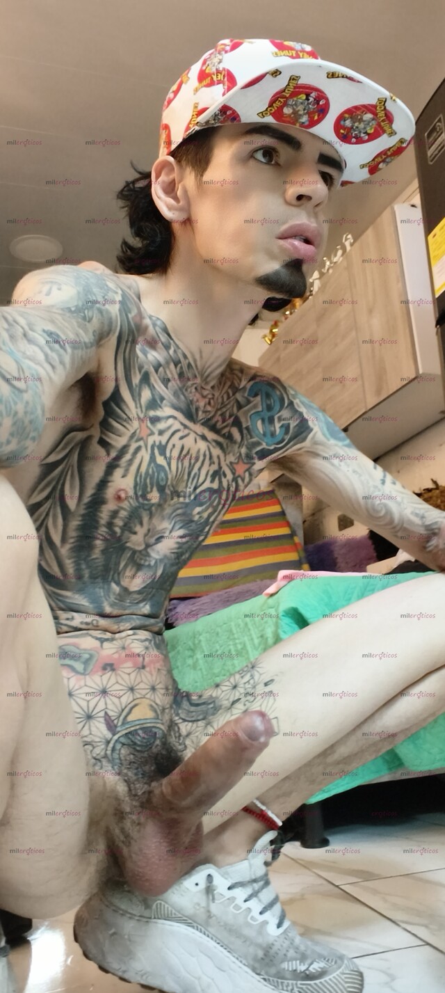 FOTOS DE FLACO VERGON ACTIVO TATUADO MORBOSO CON LUGAR