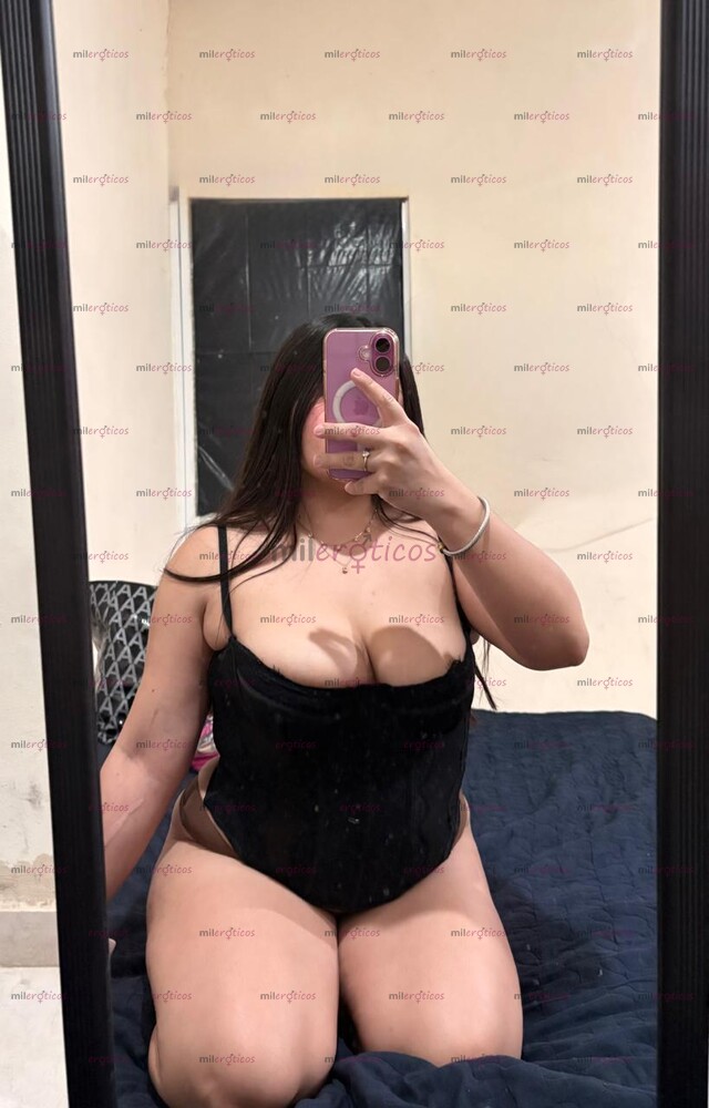 FOTOS DE CHAPARRITA TETONA COMPLACIENTE Y SUMISA ESTRECHITA Y APRETADITA PAPI