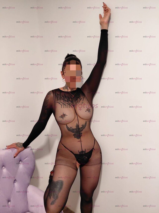 FOTOS DE CHICA ATLÉTICA, PIEL CANELA, TATUADA, NALGONCITA RICA