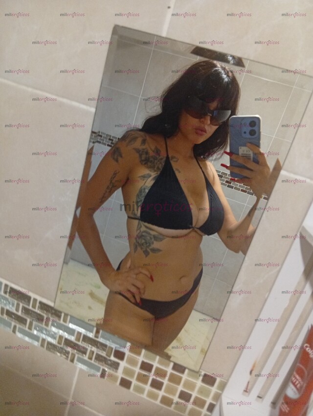FOTOS DE UNA MUJER MUY BONITA FLAQUITA , CABELLO HERMOSO , PIEL DE SEDA MUY SEXY