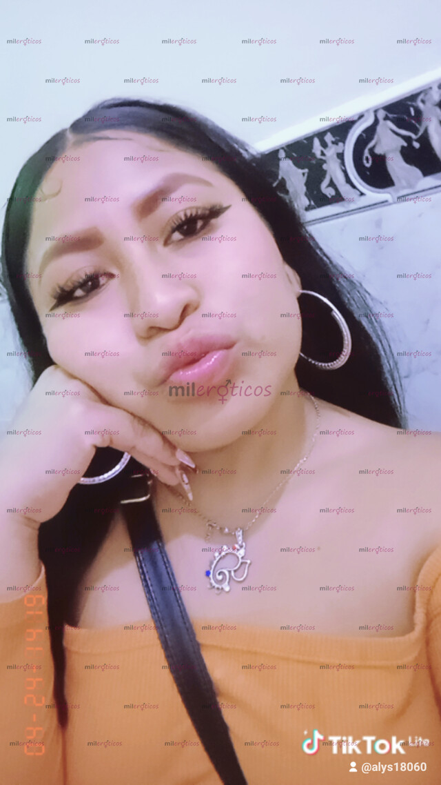 FOTOS DE SOFIA SOY TU MEJOR OPCIÓN LLÁMAME NO TE QUEDES CON LAS GANAS