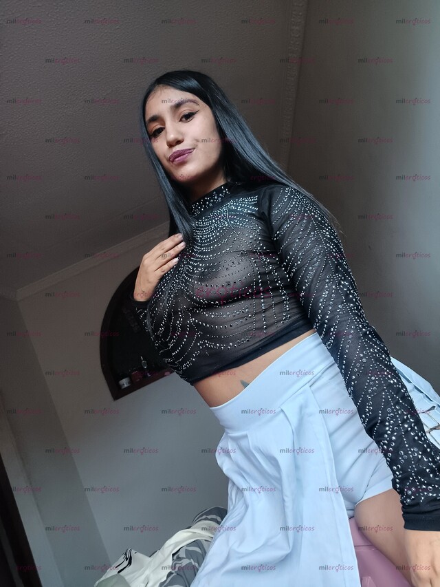 FOTOS DE CALIENTE,PUTITA CON GANAS DE SENTIR TU VERGA DENTRO DE MI ESTOY MOJADITA
