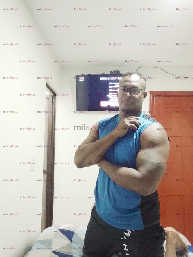 FOTOS DE HOMBRE DISCRETO, CON BUENA PRESENTACIÓN, Y MUY AMABLE