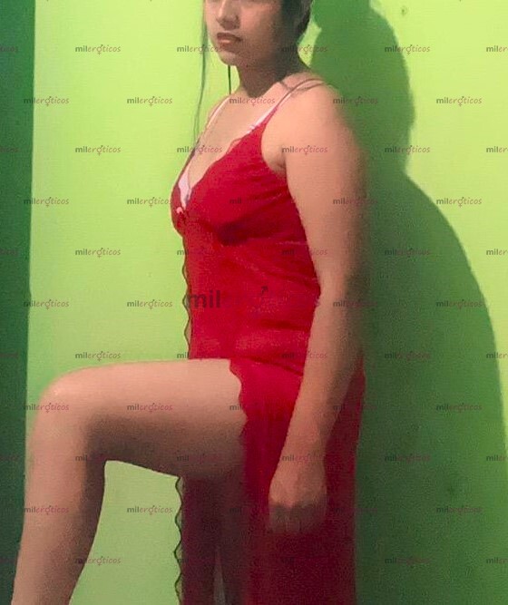FOTOS DE CHICA BONITA, AGRADABLE, CON BONITO AROMA, CON RICOS MOVIMIENTOS DE CADERA.