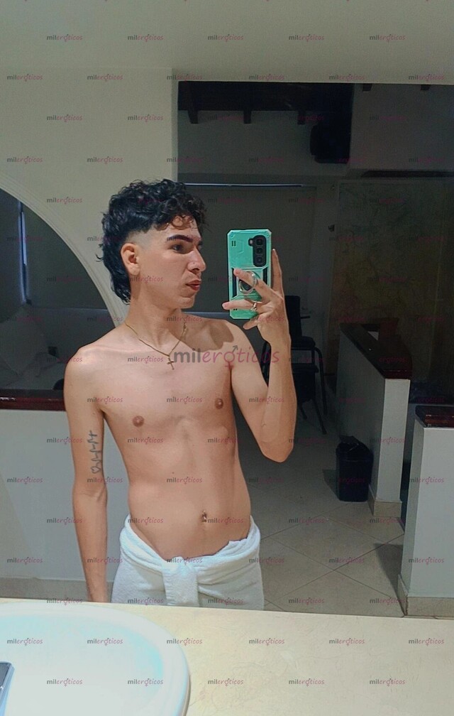FOTOS DE HOLA SOY UN CHICO COMPLACIENTE CARIÑOSO AMABLE...SUMISO AGRADABLE