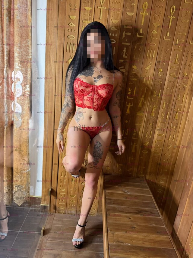 FOTOS DE MARON PELINEGRA, FLAQUITA Y CON ENCANTO EXÓTICO