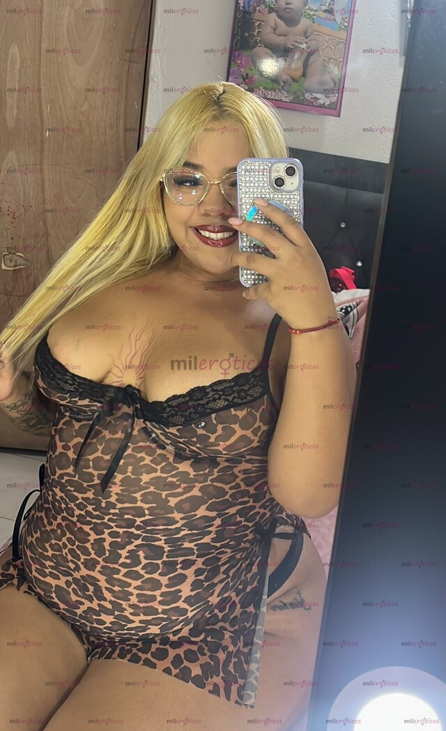 FOTOS DE AMBER GORDITA ARRECHA Y APRETADA, LISTA PARA COMPLACERTE EN TODAS TUS FANTASÍAS