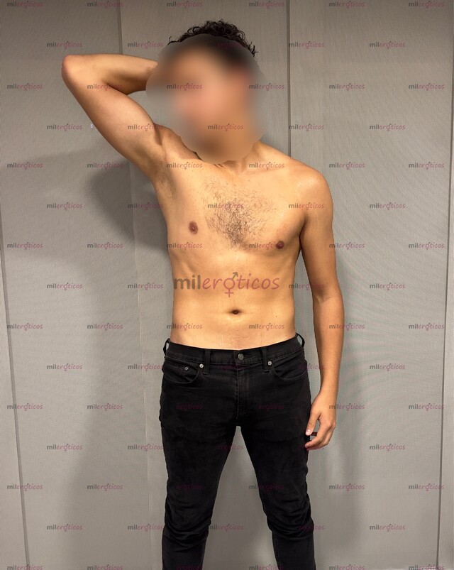 FOTOS DE MODELO PROFESIONAL DE 1.92M Y 21 AÑOS, TRATO EXCLUSIVO EN BOGOTÁ