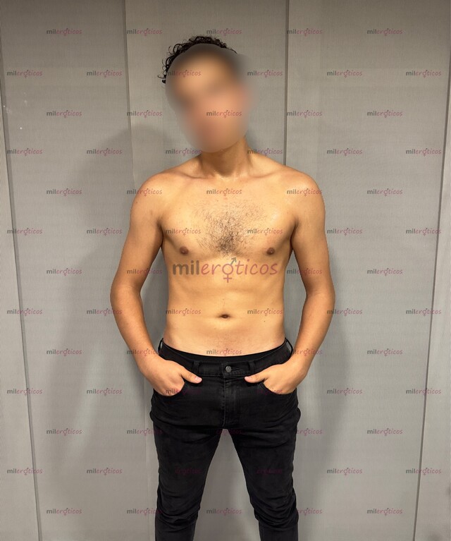 FOTOS DE MODELO PROFESIONAL DE 1.92M Y 21 AÑOS, TRATO EXCLUSIVO EN BOGOTÁ