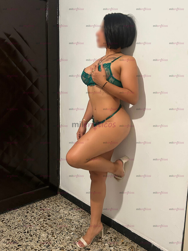 FOTOS DE COSTEÑA ARRECHA CON DESEOS DE SATISFACERTE, MUY CALIENTE Y APASIONADA