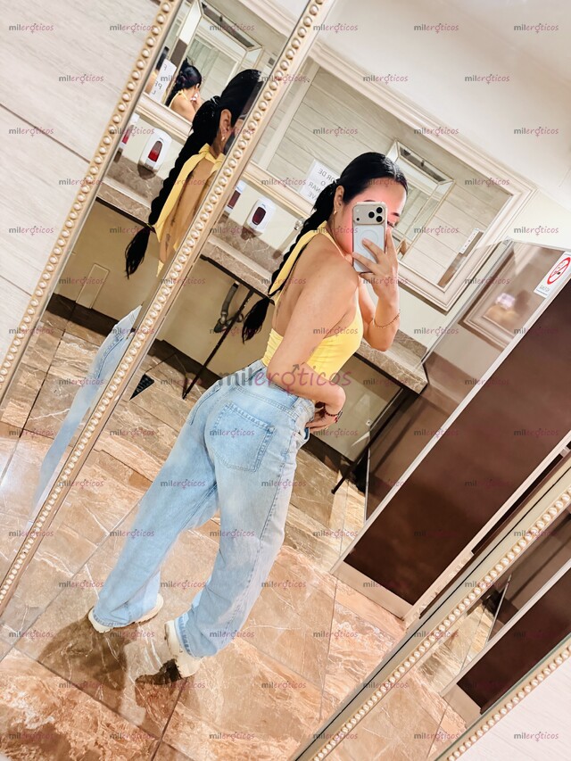 FOTOS DE FLAQUITA NATURAL PELO NEGRO MUY LINDA Y SENSUAL SOLO PARA TI