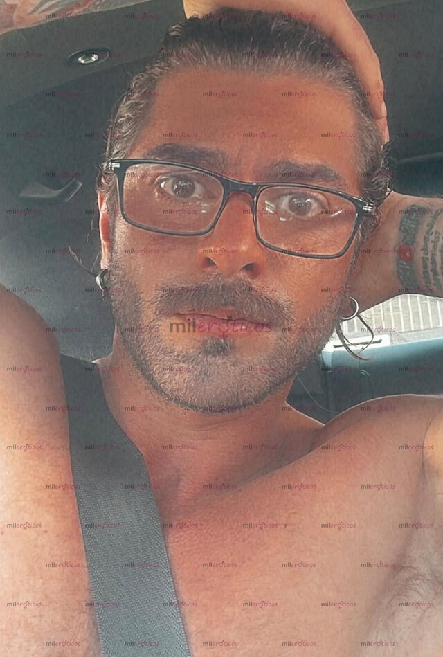 FOTOS DE UN HOMBRE DE VERDAD. URUGUAYO, JOVEN PERO MADURO, GUAPO, INTELIGENTE Y BENDECIDO