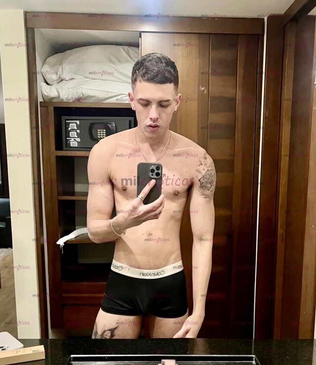 FOTOS DE MASAJISTA MASCULINO RELAJACIÓN Y BIENESTAR