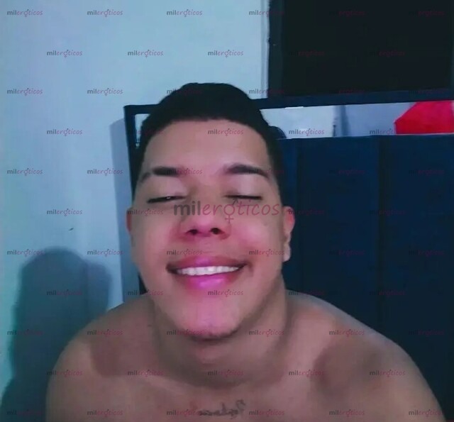 FOTOS DE SOY DERECK UN CHICO COMPLACIENTE PASIVO Y CALIENTE