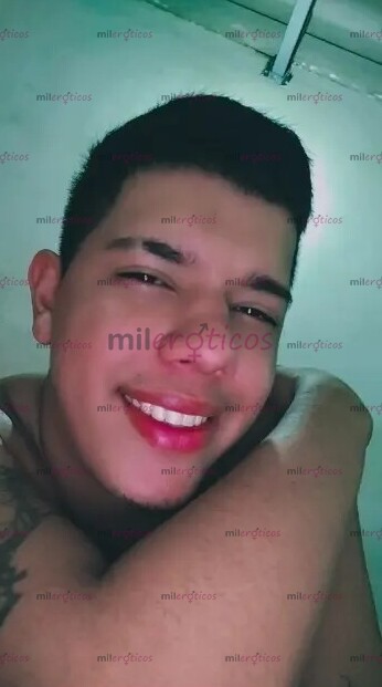 FOTOS DE SOY DERECK UN CHICO COMPLACIENTE PASIVO Y CALIENTE