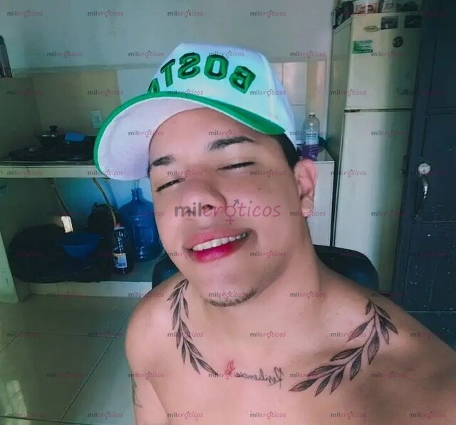 FOTOS DE SOY DERECK UN CHICO COMPLACIENTE PASIVO Y CALIENTE