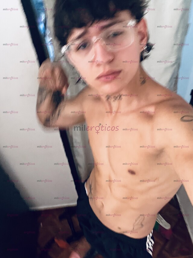FOTOS DE JOVEN FLACO MUY DISCRETO, VARONIL Y APASIONADO, LISTO PARA SORPRENDER