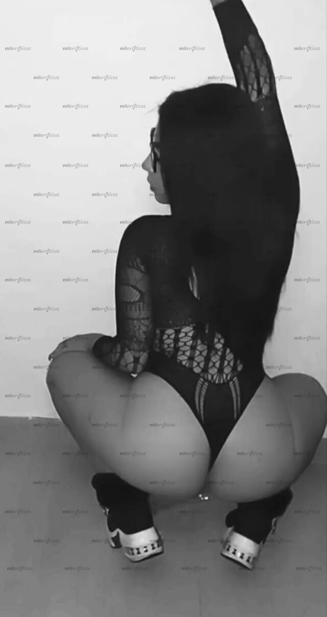 FOTOS DE CATTALEYA COINS 26 AÑOS TU TATUADA PELINEGRA