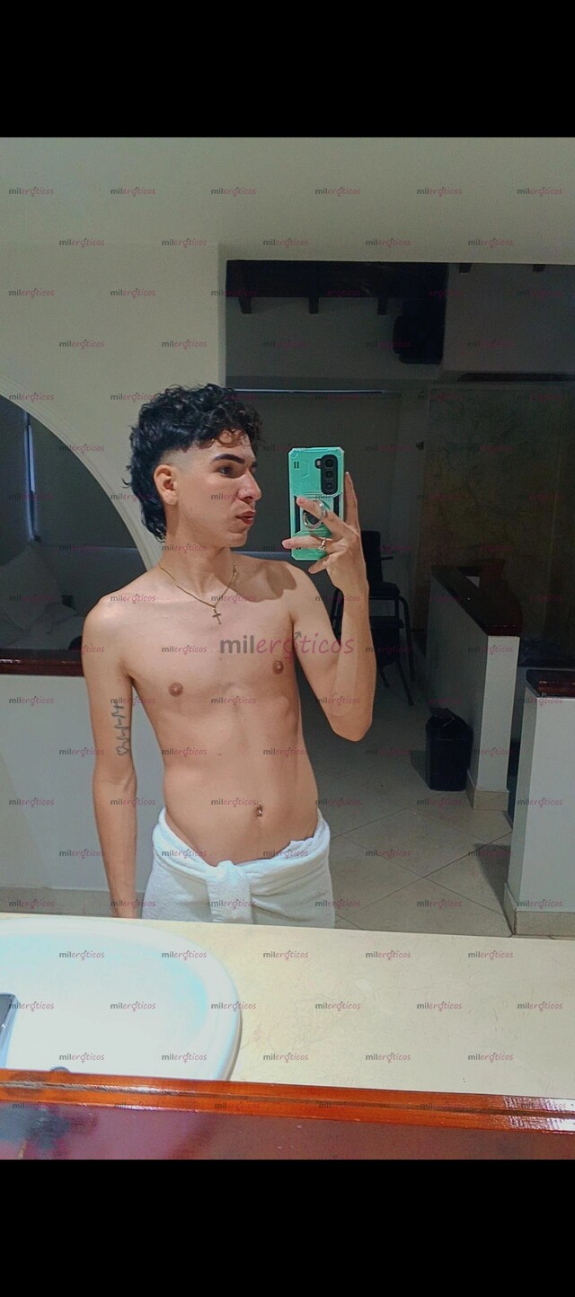 FOTOS DE SOY UN POLLO MUY CALIENTE DISPUESTO A DARTE TODO EL PLACER QUE DESEES