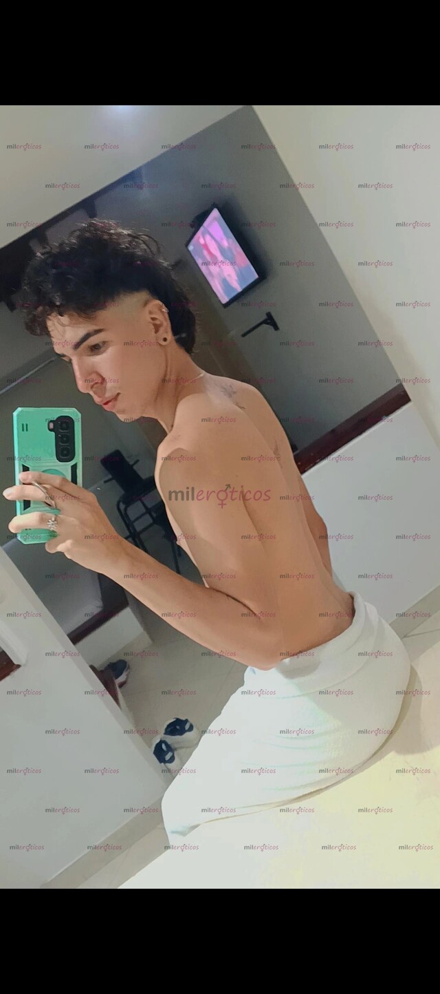 FOTOS DE SOY UN POLLO MUY CALIENTE DISPUESTO A DARTE TODO EL PLACER QUE DESEES