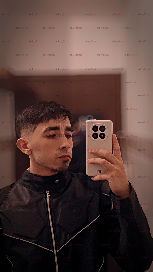 FOTOS DE JOVEN, DELGADO Y DE ESOS QUE DISFRUTAN DEJARSE LLEVAR ABSOLUTA DISCRECIÓN.