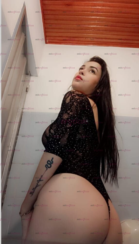 FOTOS DE FLACA DELICIOSA SENOS PARADITOS REDONDOS CHOCHITO ROSADITO