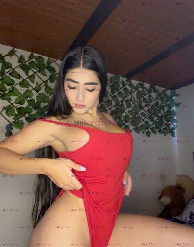 FOTOS DE VENEZOLANA, BLANQUITA, 20 AÑOS, CON JUGUETES