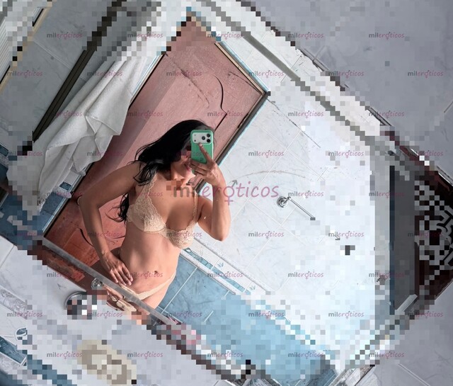 FOTOS DE ESTUDIANTE UNIVERISITARIA DE VISITA POR LA CIUDAD
