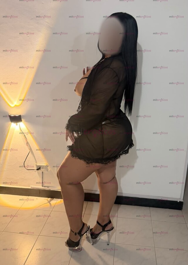 FOTOS DE SAMANTHA COSMETÓLOGA EXPERTA EN MASAJES Y RELAJACIÓN