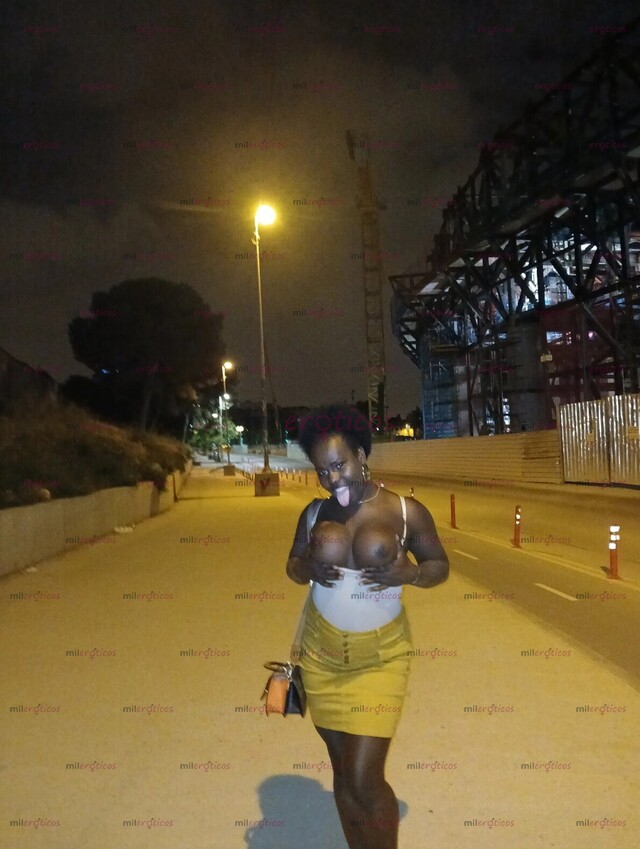 FOTOS DE TAMARA NEGRA SEXY Y MUY CALIENTE NEGRA CANDELA ÚNICA POR LA ZONA VEN A NOCERME