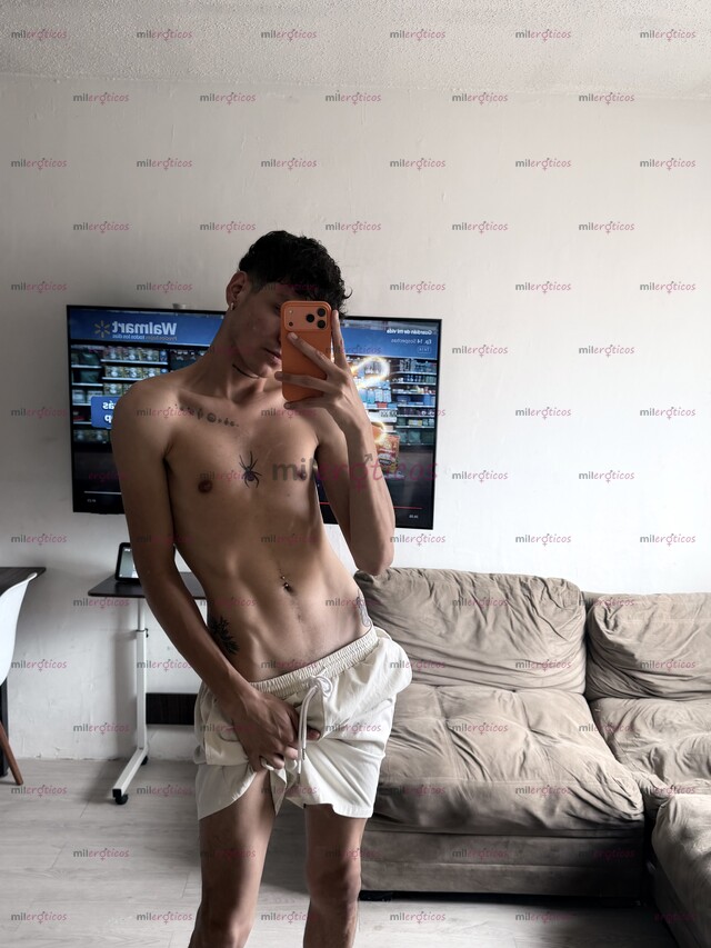 FOTOS DE DE VUELTA SOLO POR UNOS DÍAS GUAPO ALTO DELGADO Y SÚPER SEXY