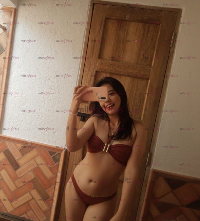 FOTOS DE SOFIA HERMOSA Y COMPLACIENTE ESCORT A DOMICILIO Y CON LUGAR