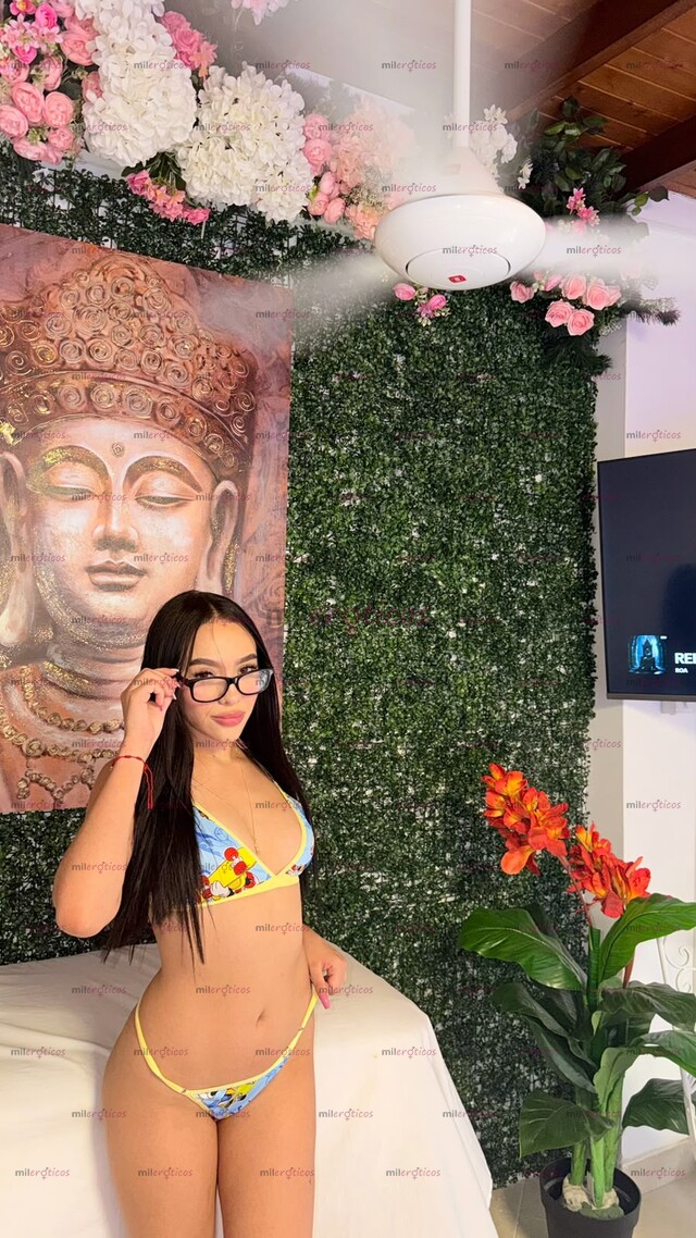 FOTOS DE PENÉLOPE HERMOSA NIÑITA LINDA Y TIERNA LISTA PARA TU PENE
