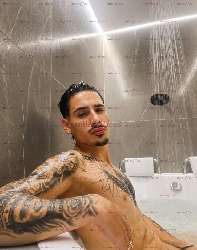 FOTOS DE JUANSE TATUADO,ATLETICO , CARISMATICO , DISPUESTO A COMPLACERTE G.I
