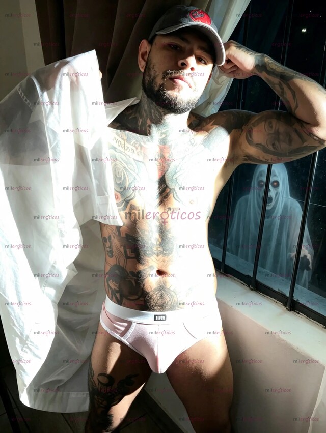 FOTOS DE HOMBRE DOMINANTE, TATUADO, VARONIL Y DISCRETO