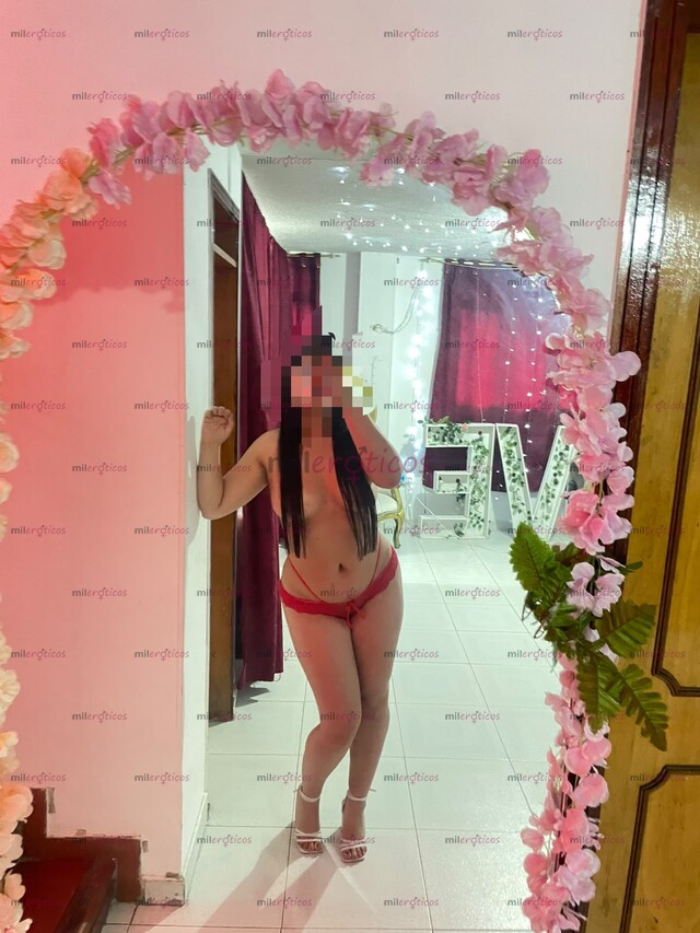 FOTOS DE FIGURA ESBELTA TOTALMENTE NATURAL, LISTA PARA COMPLACERTE